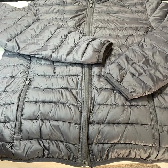 Fashion Nova puff jacket - Picture 2 of 6